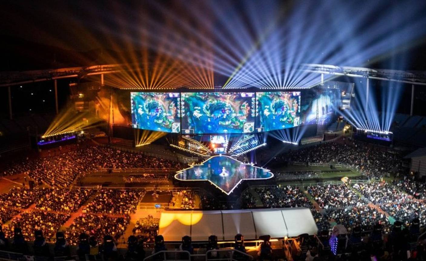 Theshy油管第一期访谈节目邀请韩国女团Kep1er成员