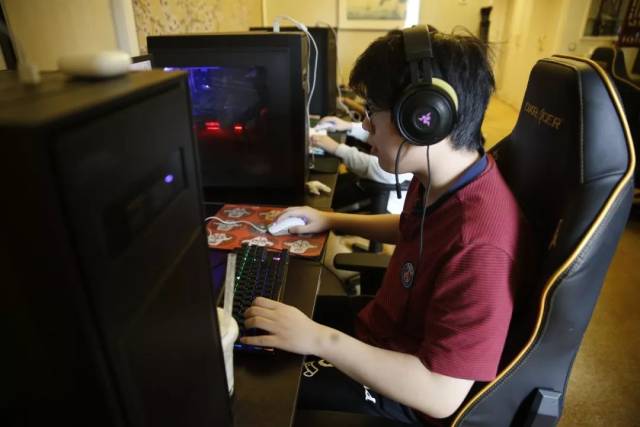 官方公告：VP 将 Jame 降级至替补